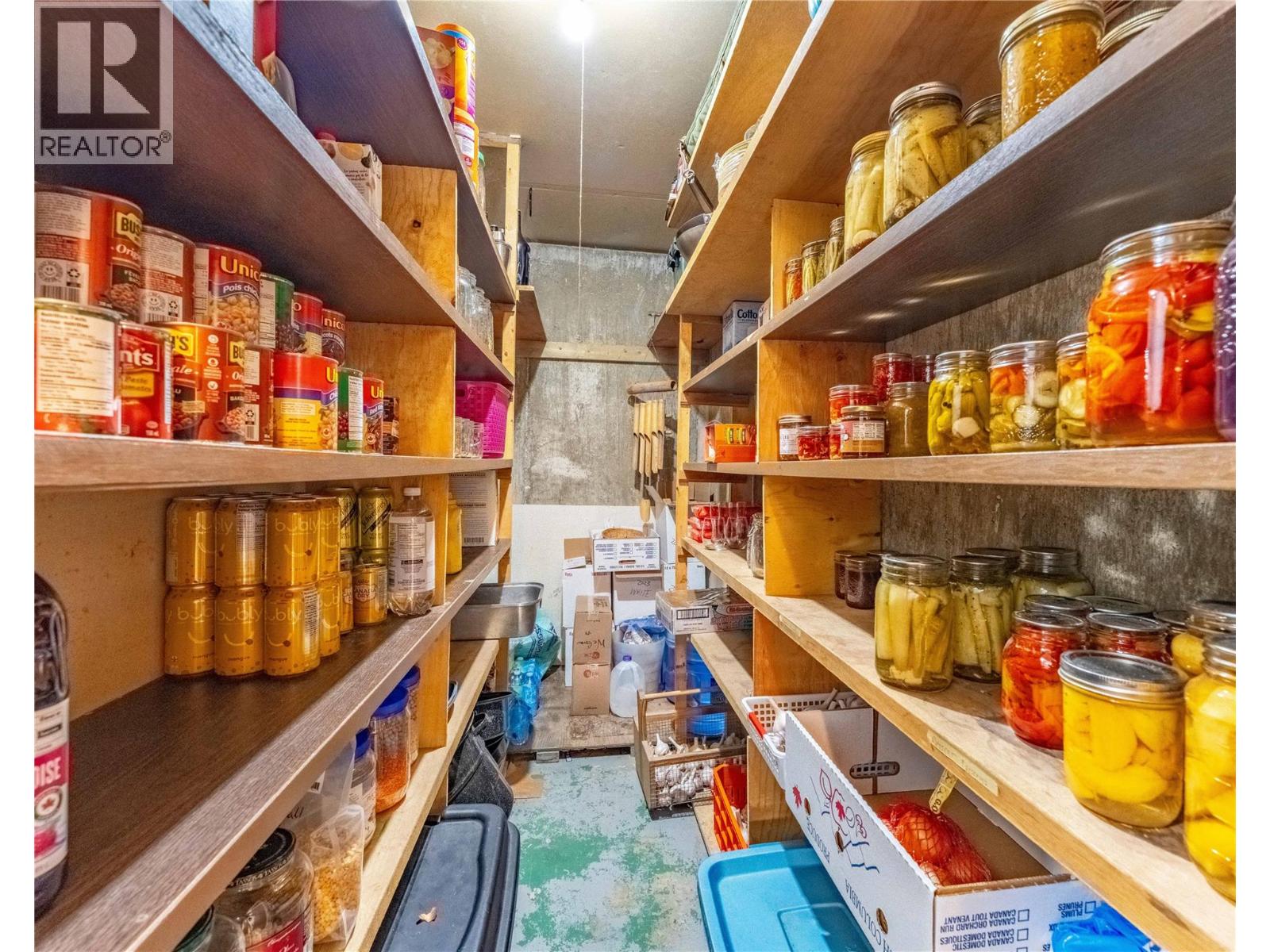 2250 Cedar Hill Road, Creston