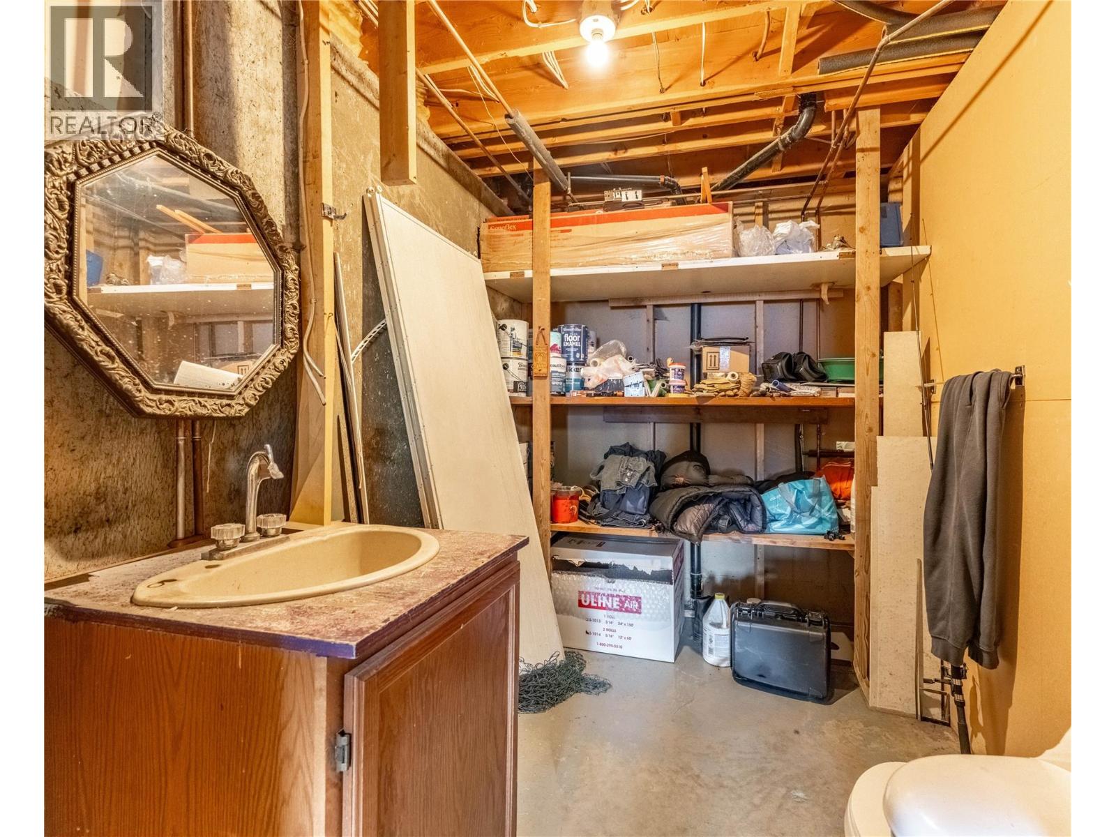 2250 Cedar Hill Road, Creston