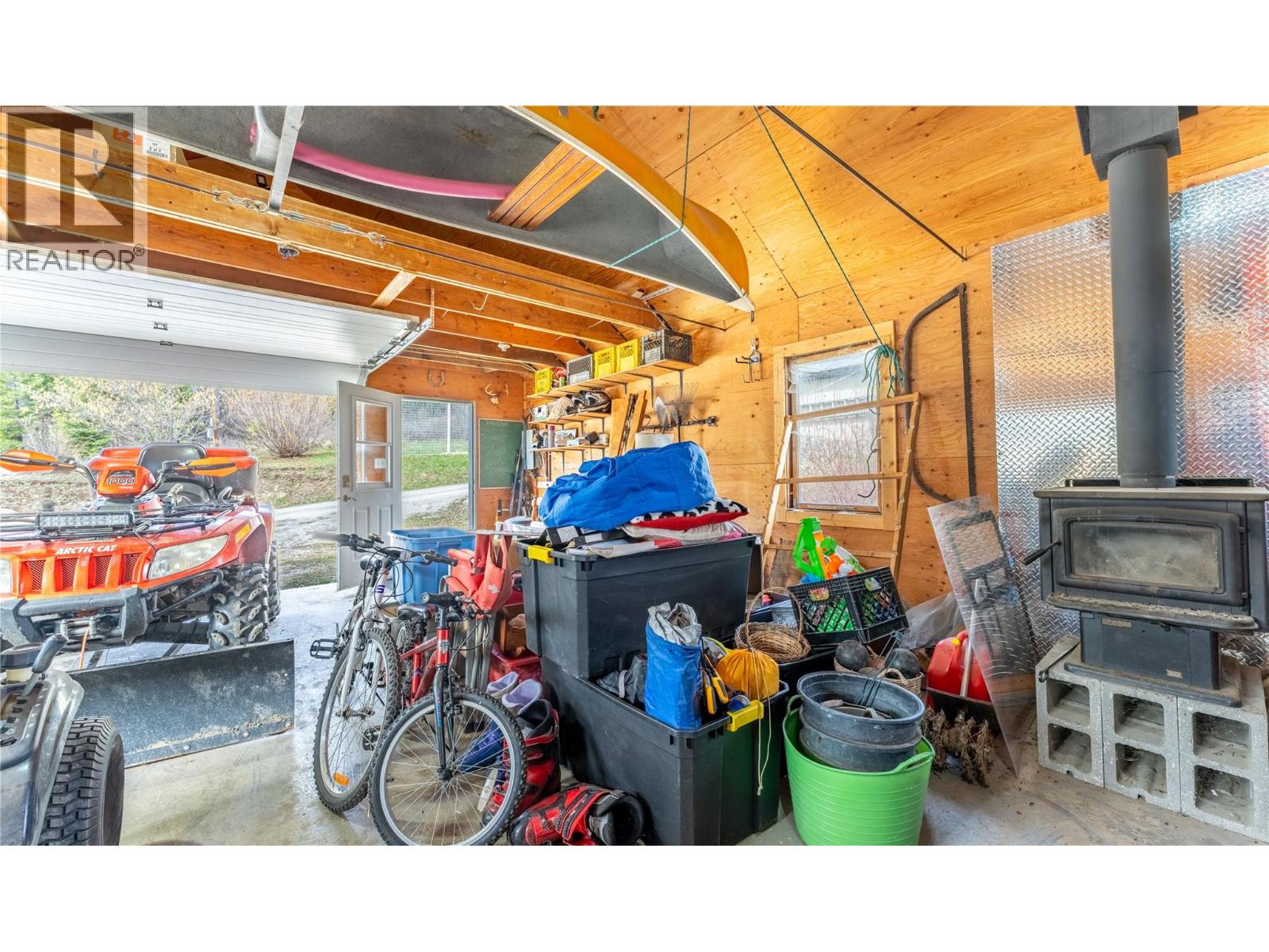 2250 Cedar Hill Road, Creston