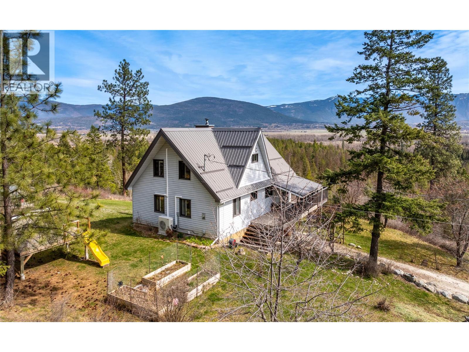 2250 Cedar Hill Road, Creston