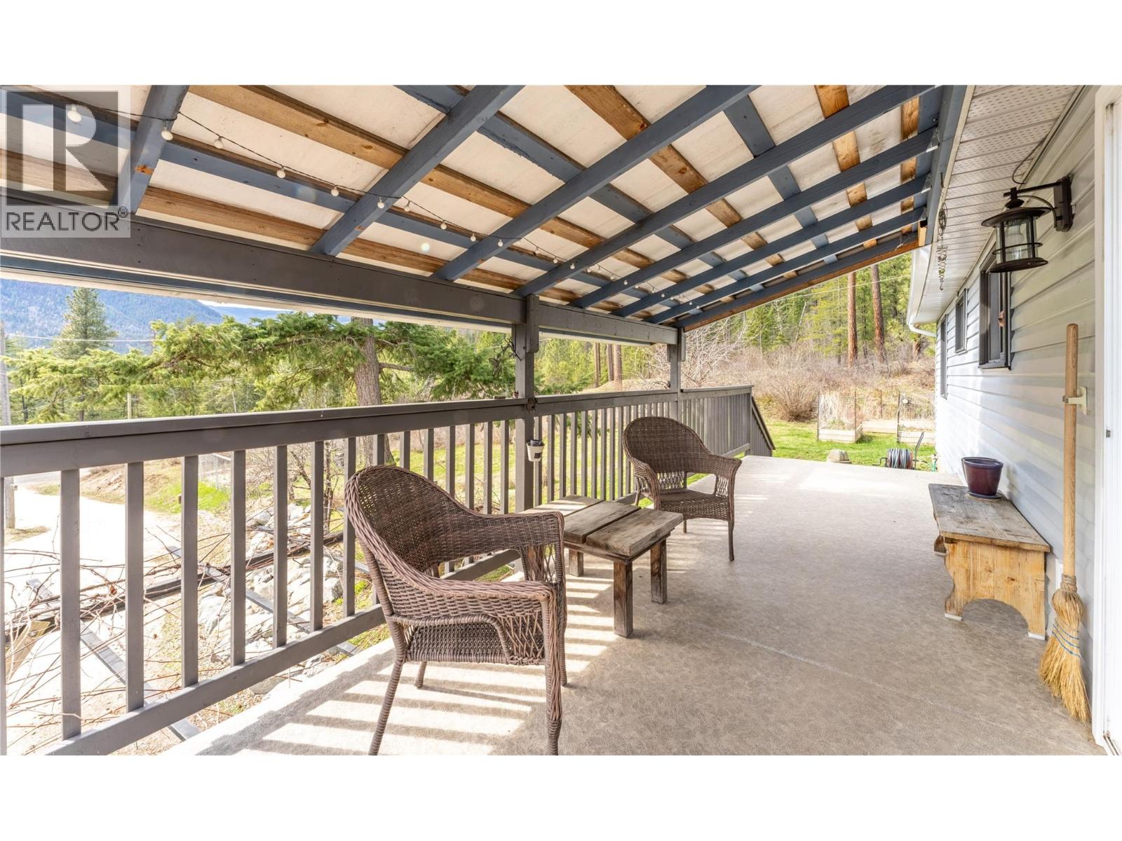 2250 Cedar Hill Road, Creston