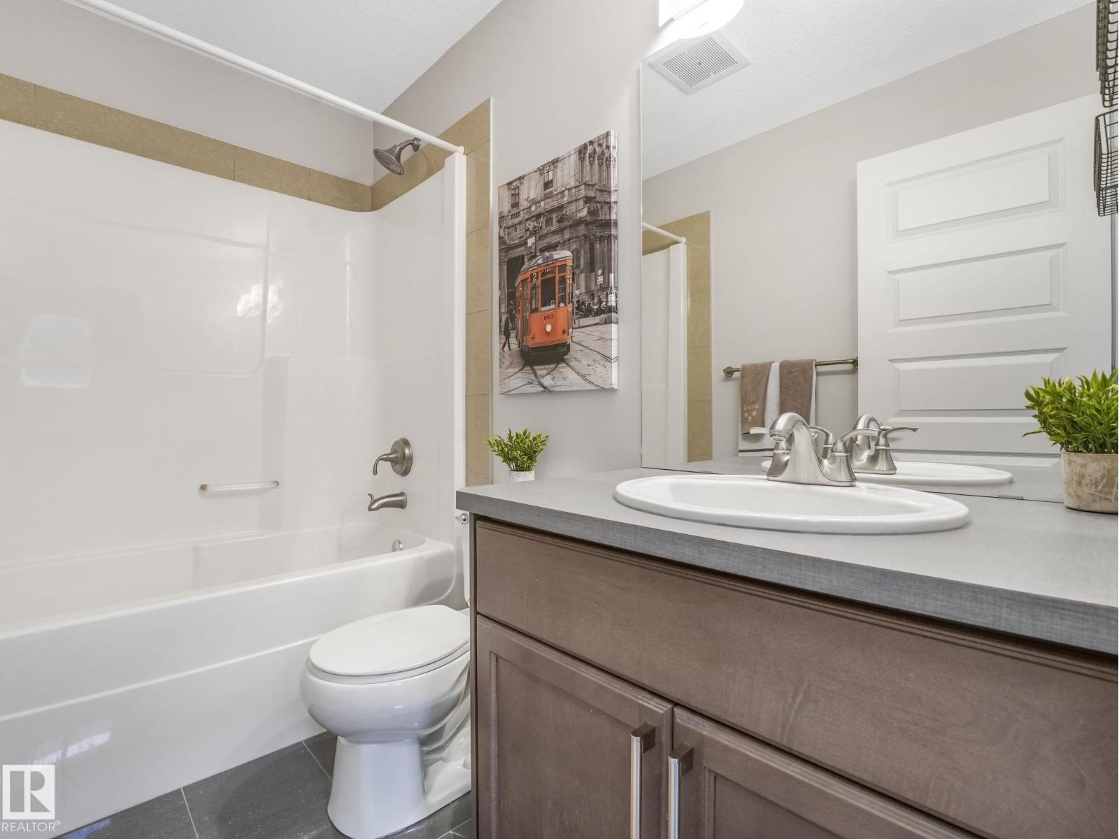 8318 79 AV NW, Edmonton