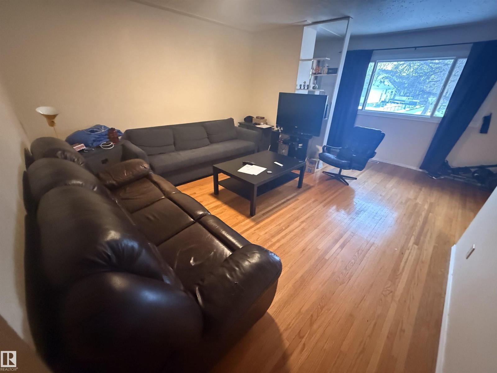 10545 67 AV NW, Edmonton