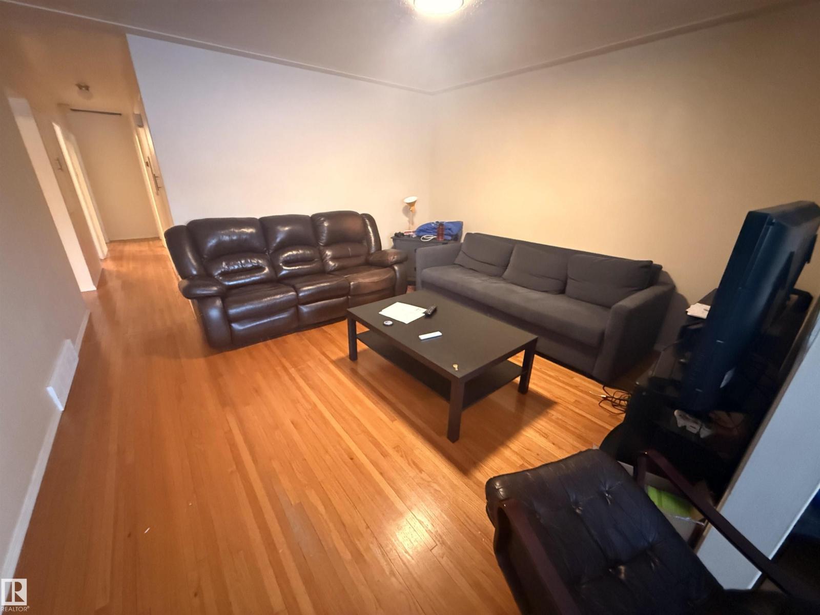 10545 67 AV NW, Edmonton