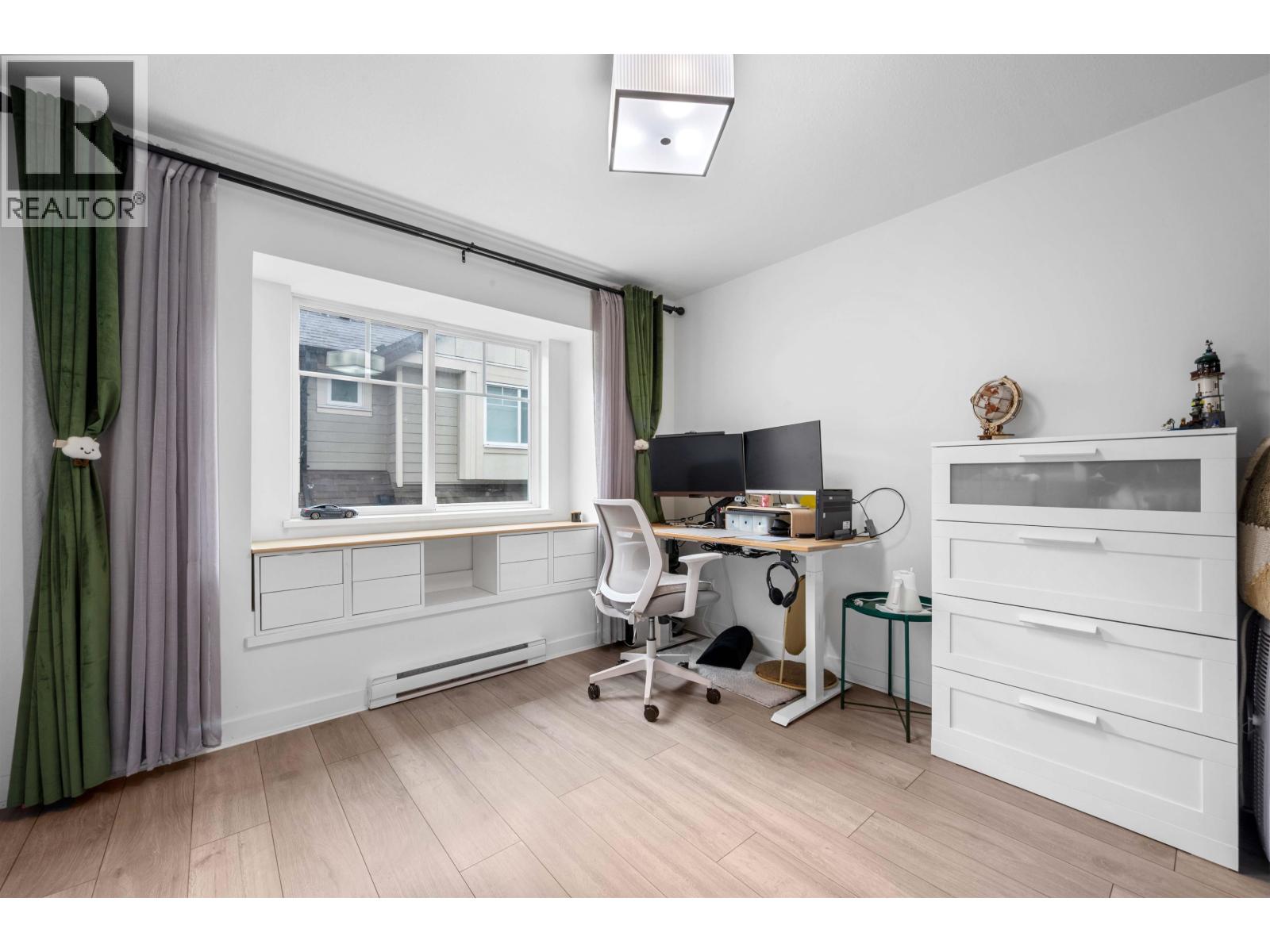 225 3888 NORFOLK STREET, Burnaby