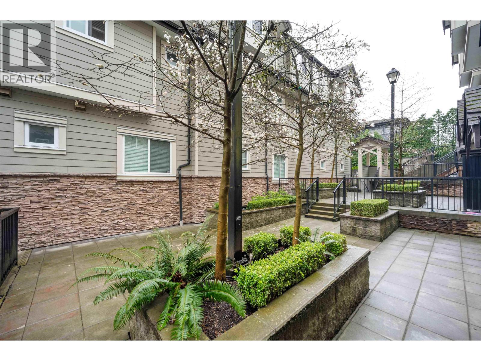 225 3888 NORFOLK STREET, Burnaby