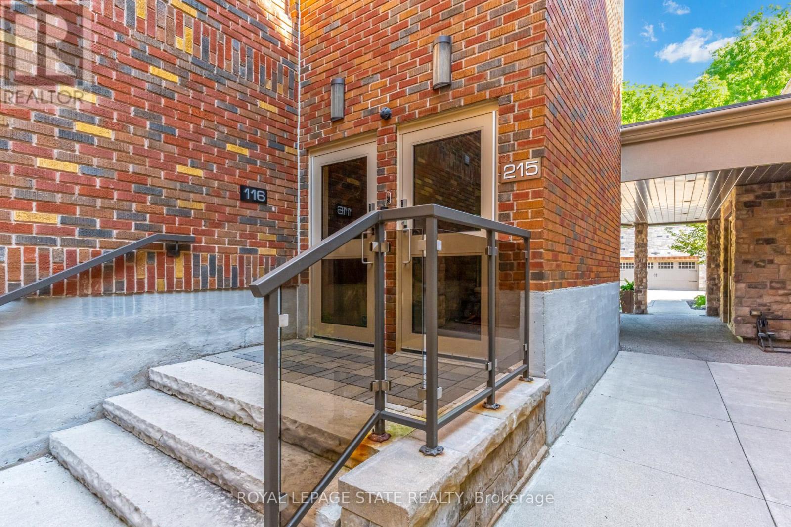 #215 397 KING STREET W - 5
