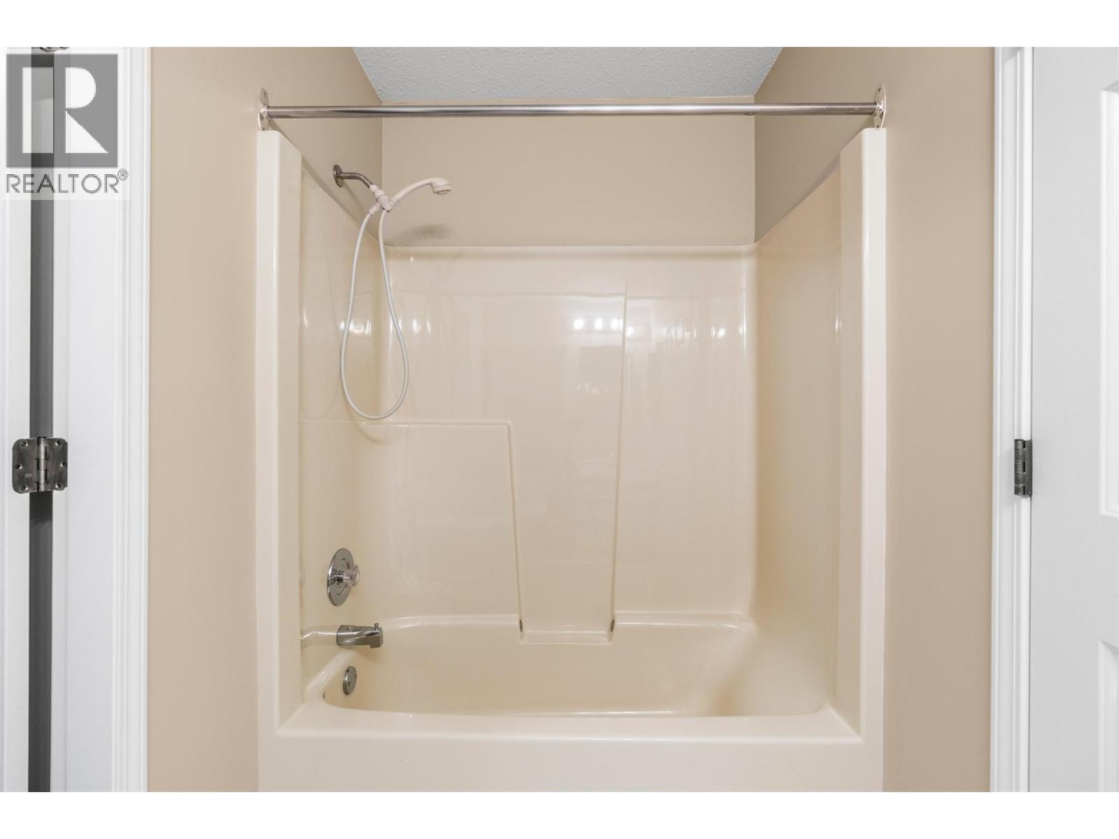 3900 27 Avenue Unit# 102, Vernon