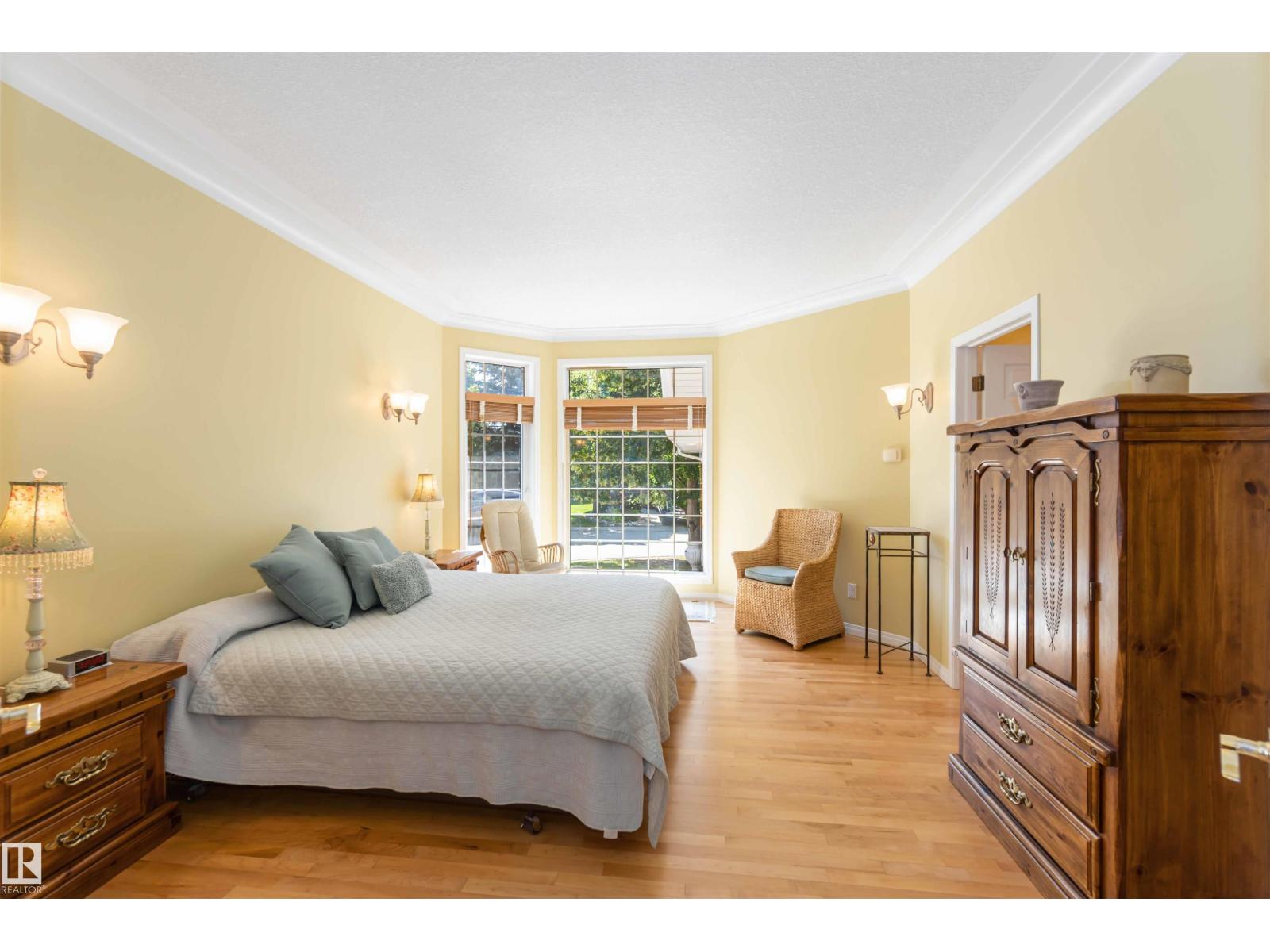 8 BUTTERWORTH PT NW, Edmonton