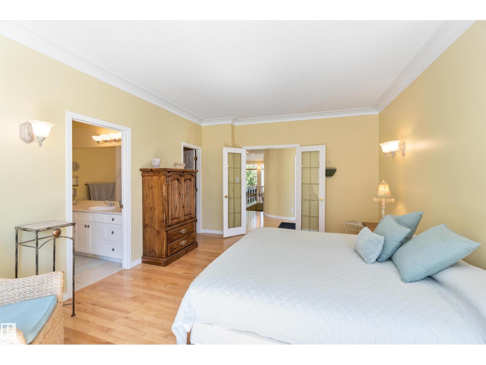 8 BUTTERWORTH PT NW, Edmonton