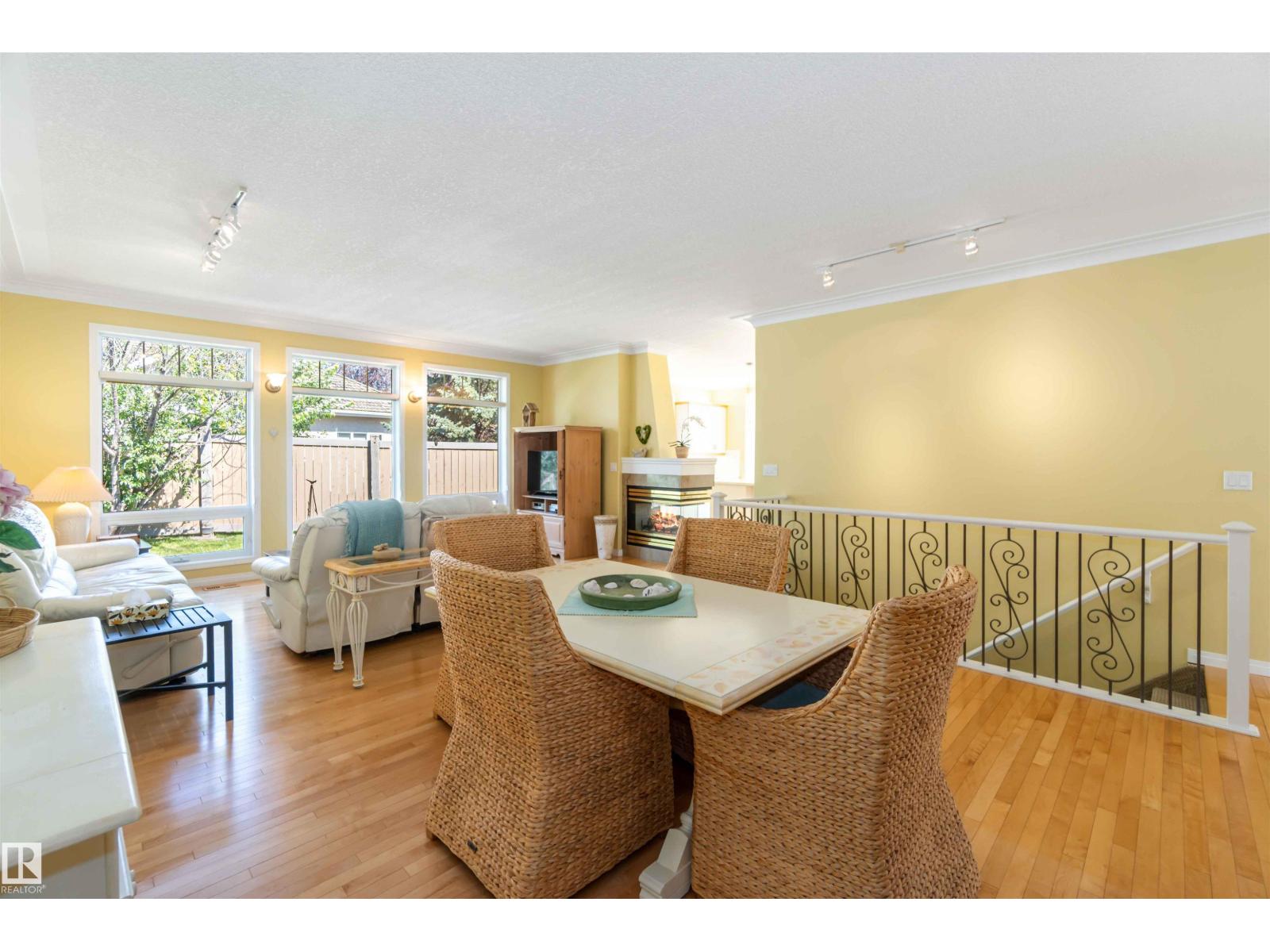 8 BUTTERWORTH PT NW, Edmonton