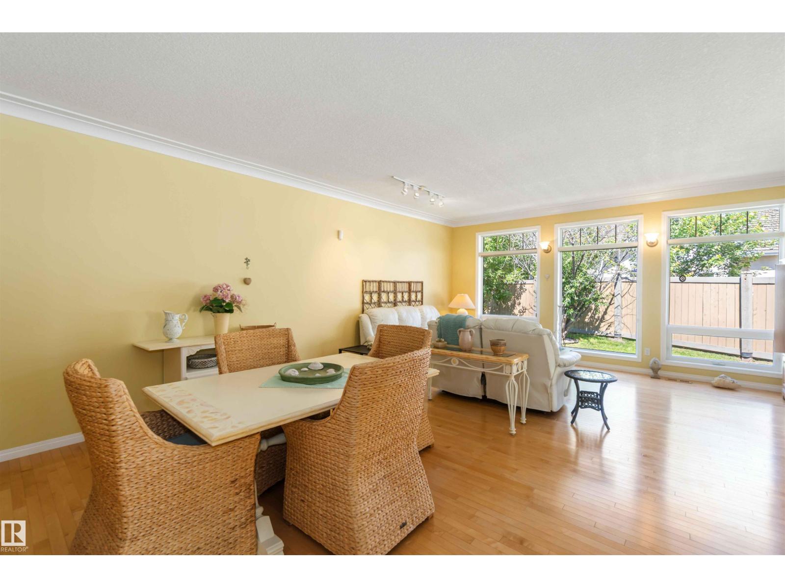 8 BUTTERWORTH PT NW, Edmonton