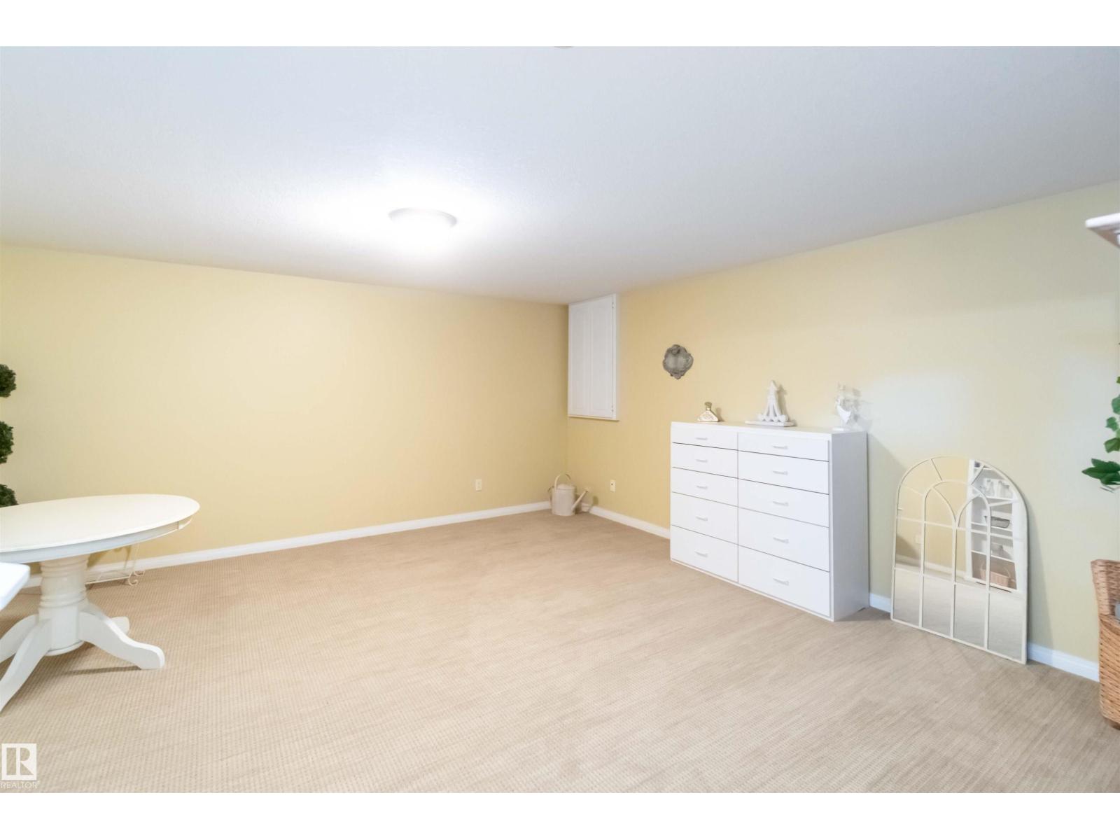 8 BUTTERWORTH PT NW, Edmonton