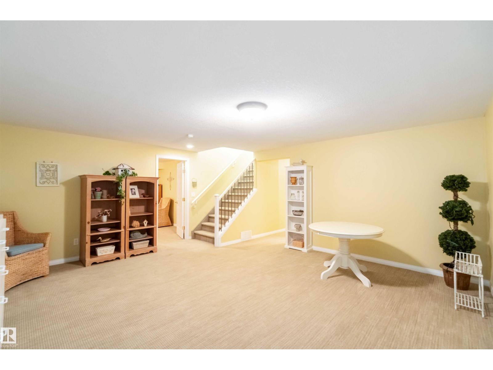 8 BUTTERWORTH PT NW, Edmonton