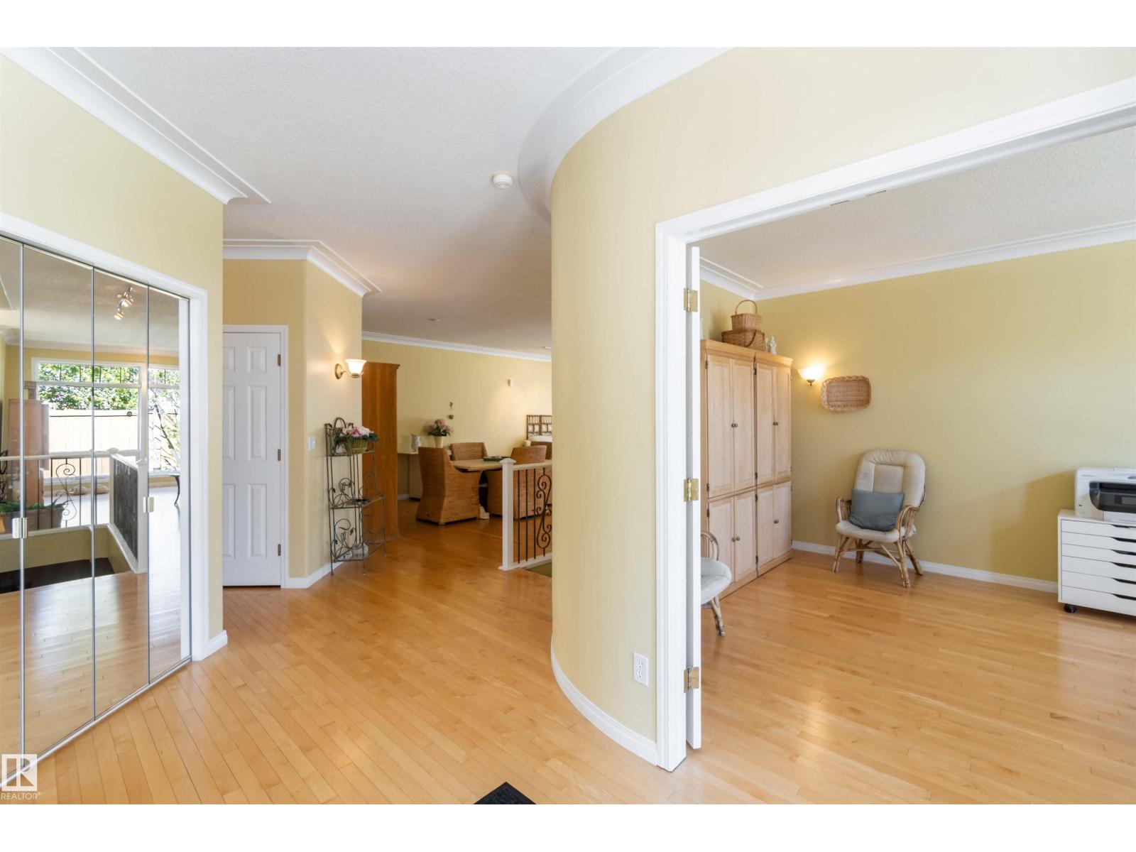 8 BUTTERWORTH PT NW, Edmonton