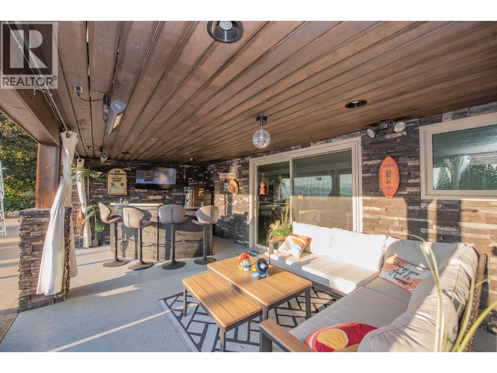  702 Cypress Drive, Coldstream