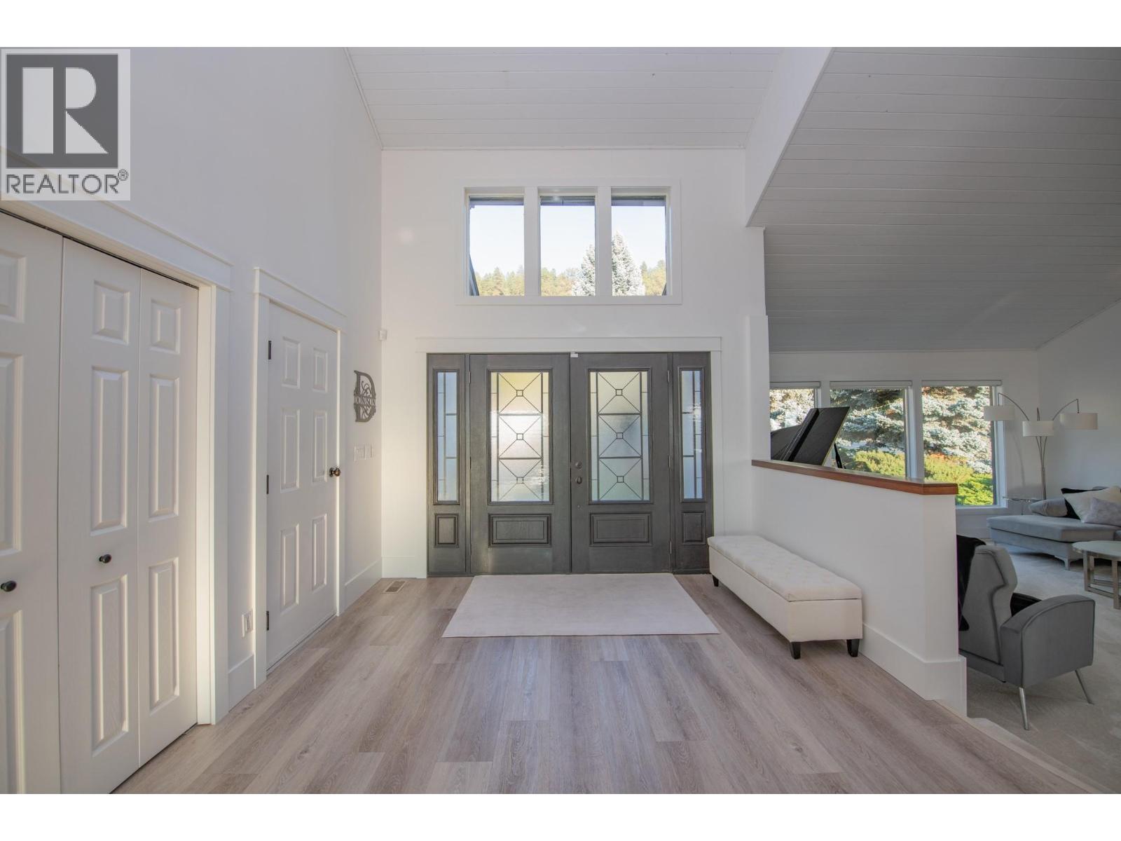  702 Cypress Drive, Coldstream