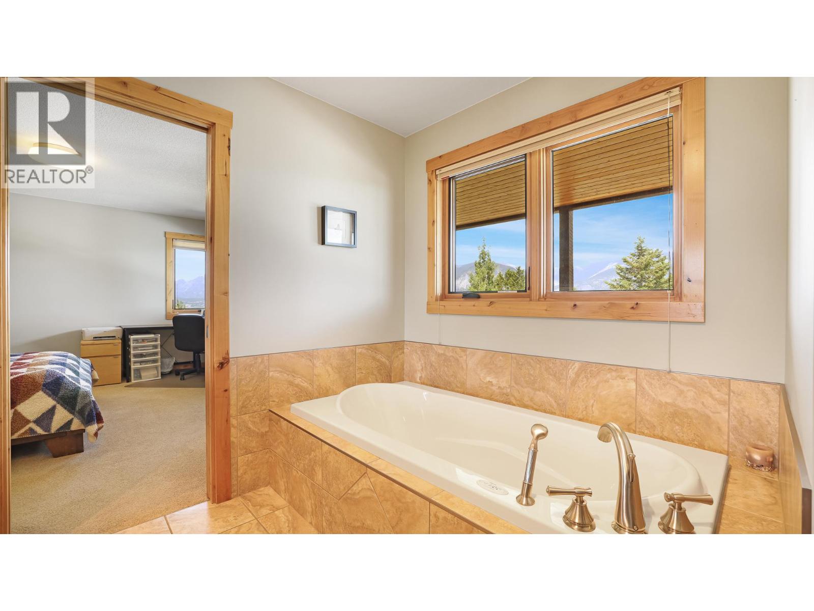 1910 PINERIDGE DRIVE - 31