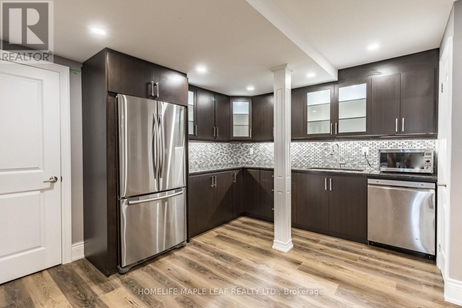 44 HERRINGBONE CRESCENT - 44