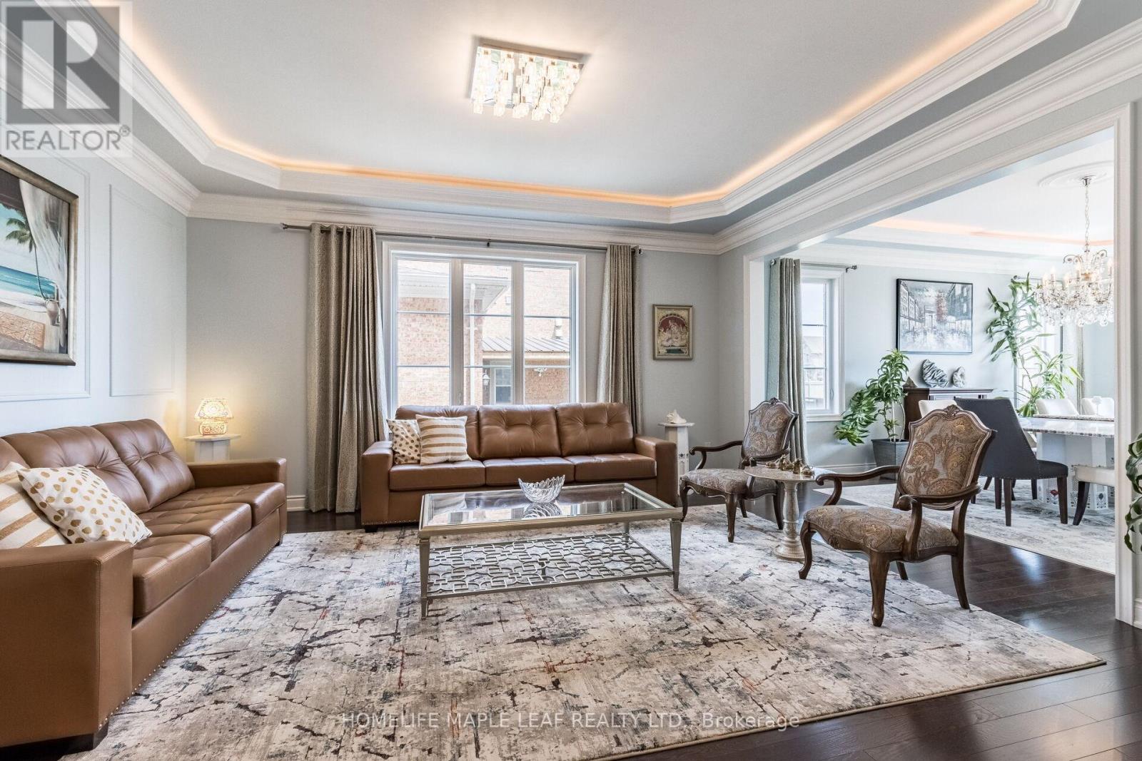 44 HERRINGBONE CRESCENT - 7