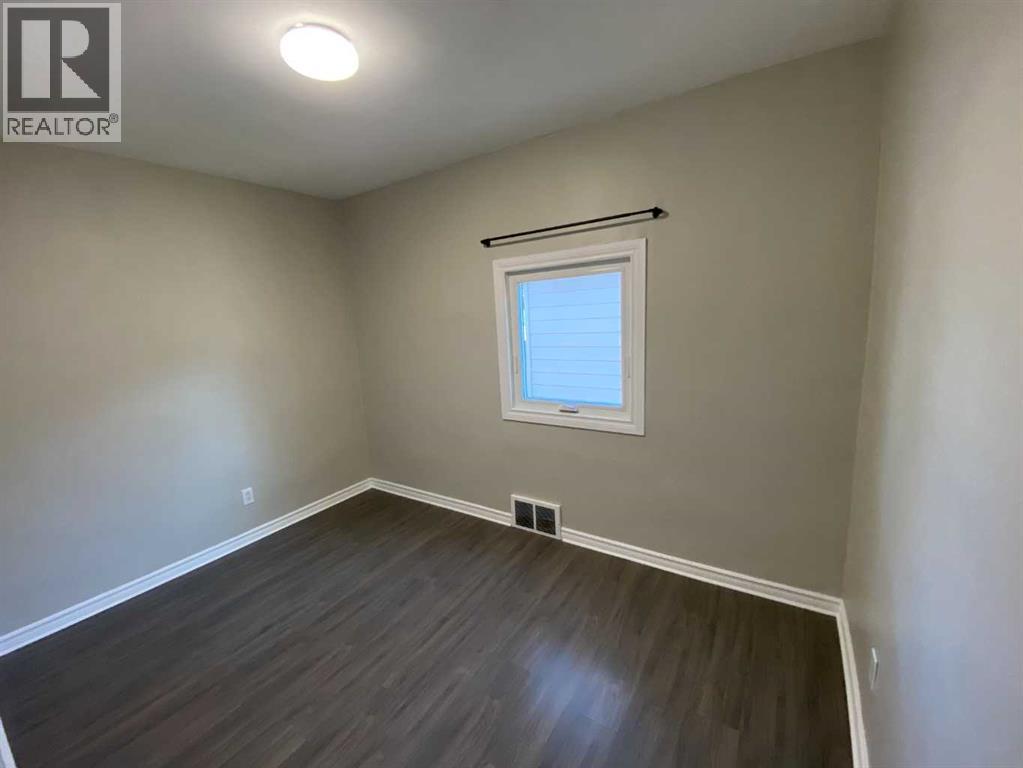 
          518 4 Avenue West
            <br/>
            <span>Brooks</span>
            , 
            <span>AB</span>
             <span>T1R0B3</span>
         - Photo 21