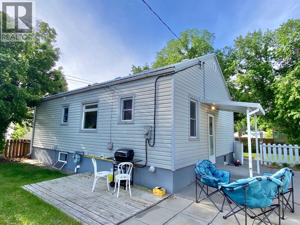 
          518 4 Avenue West
            <br/>
            <span>Brooks</span>
            , 
            <span>AB</span>
             <span>T1R0B3</span>
         - Photo 32