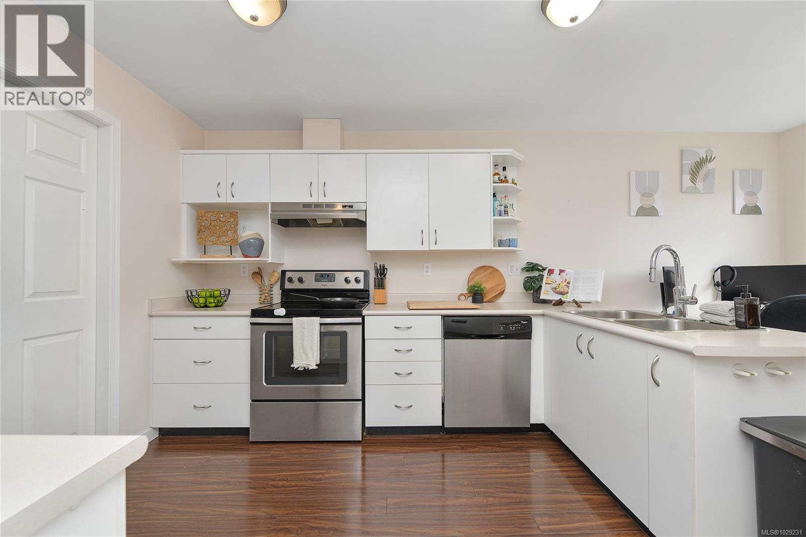 #302 9945 FIFTH ST - 12