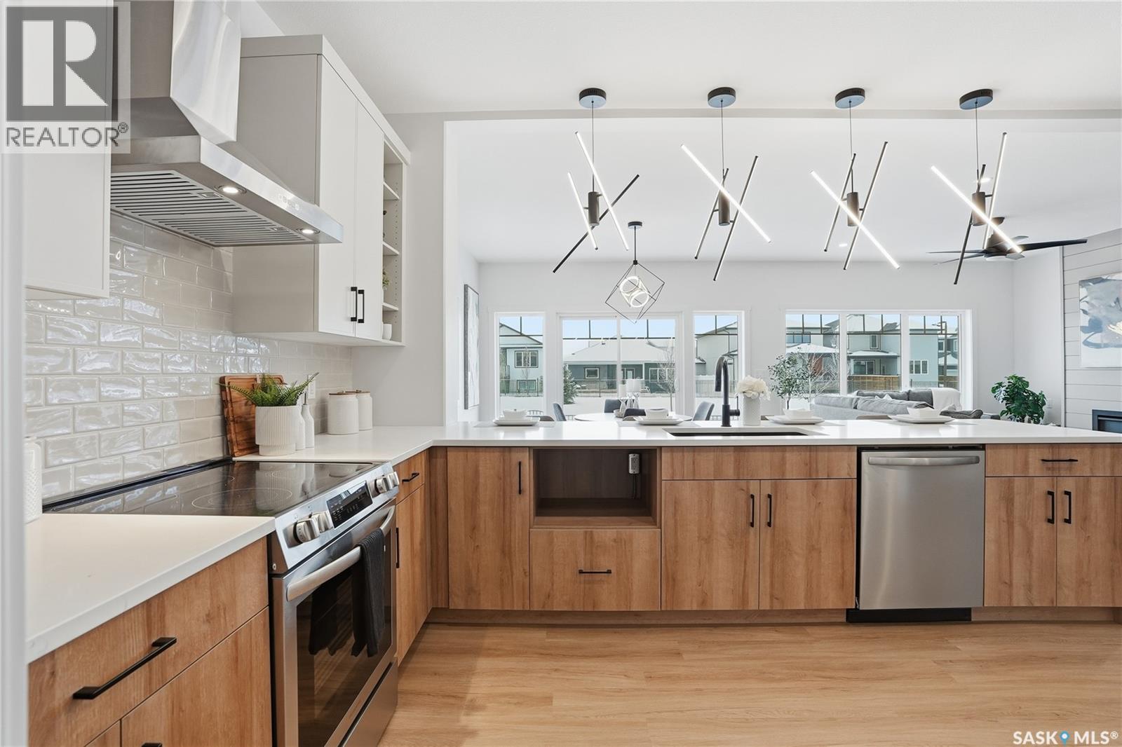 150 HAVERSTOCK CRESCENT - 11