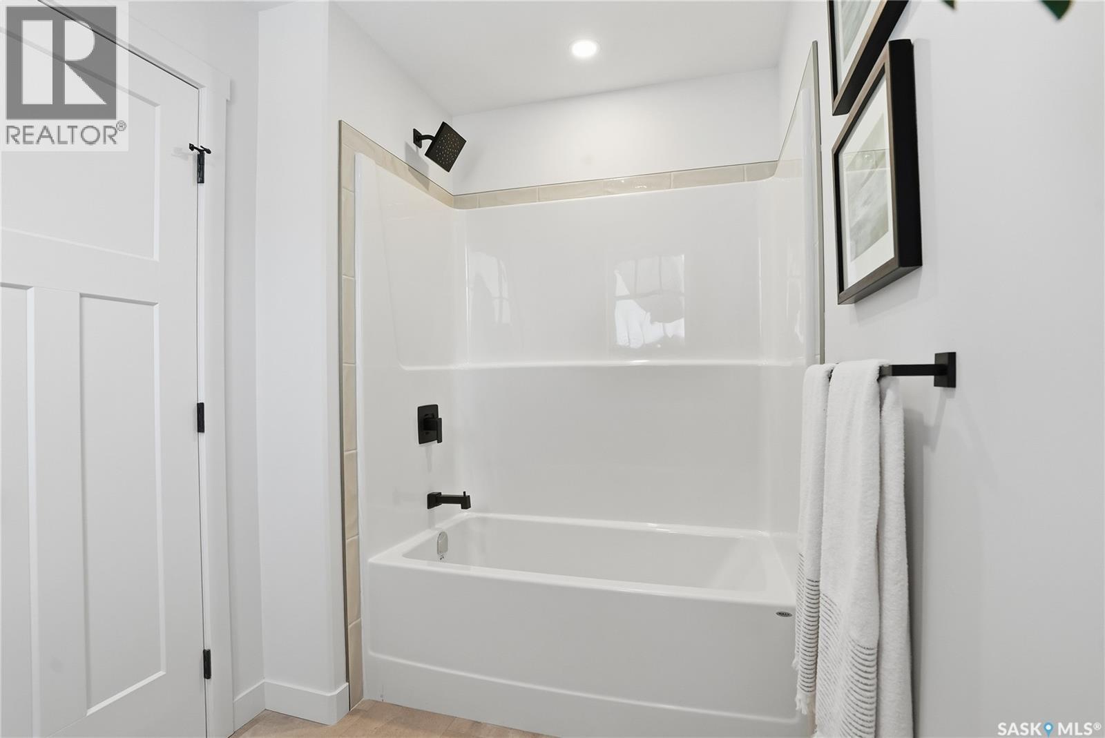 150 HAVERSTOCK CRESCENT - 33