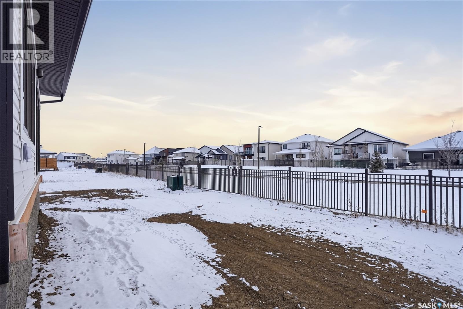 150 HAVERSTOCK CRESCENT - 40