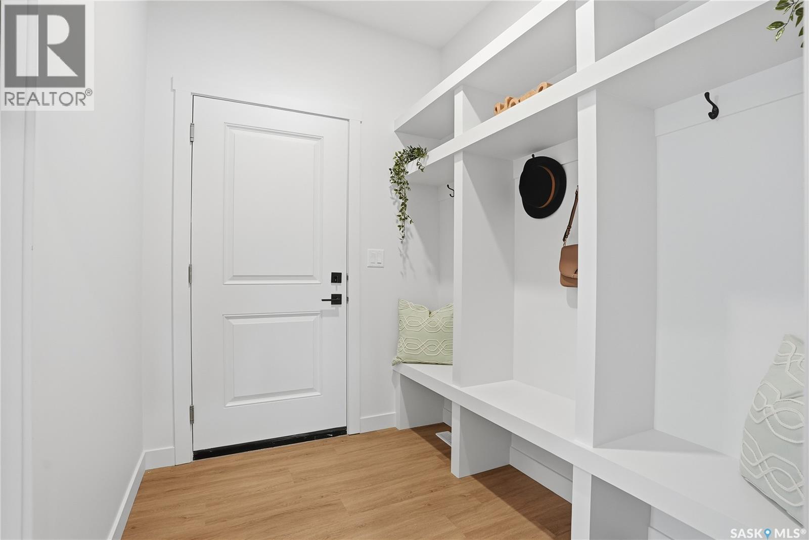 150 HAVERSTOCK CRESCENT - 6