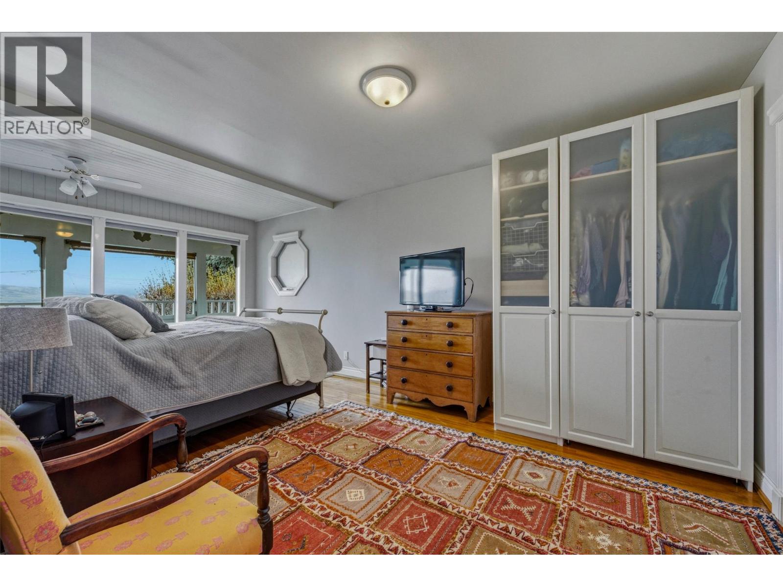 6926 Rugg Road, Vernon