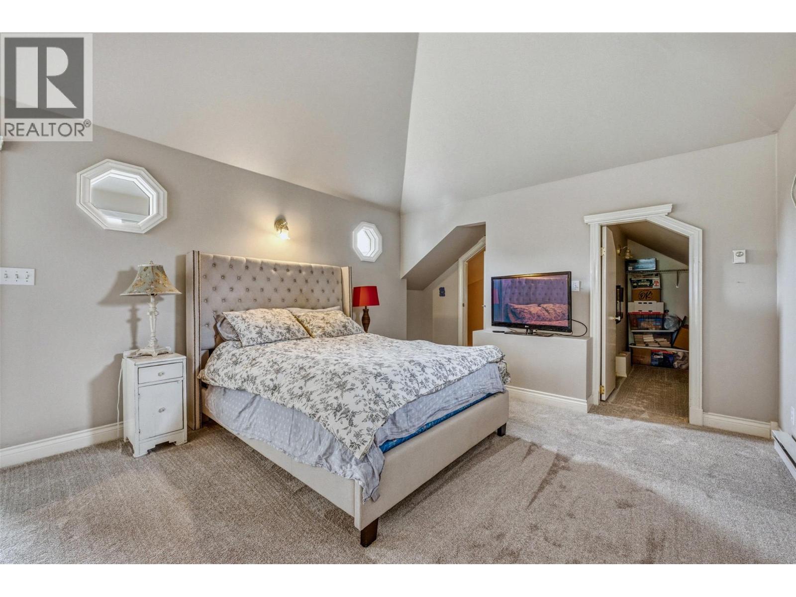 6926 Rugg Road, Vernon