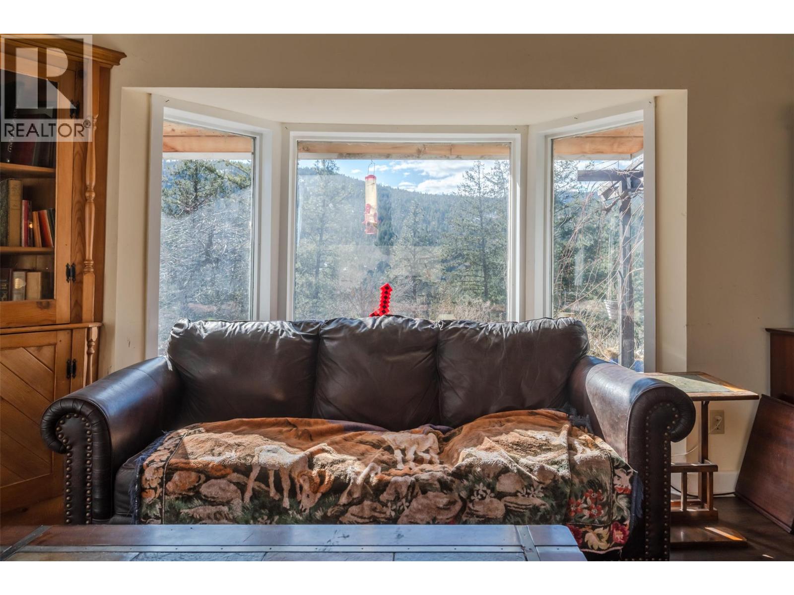 22797 Garnet Valley Road, Summerland