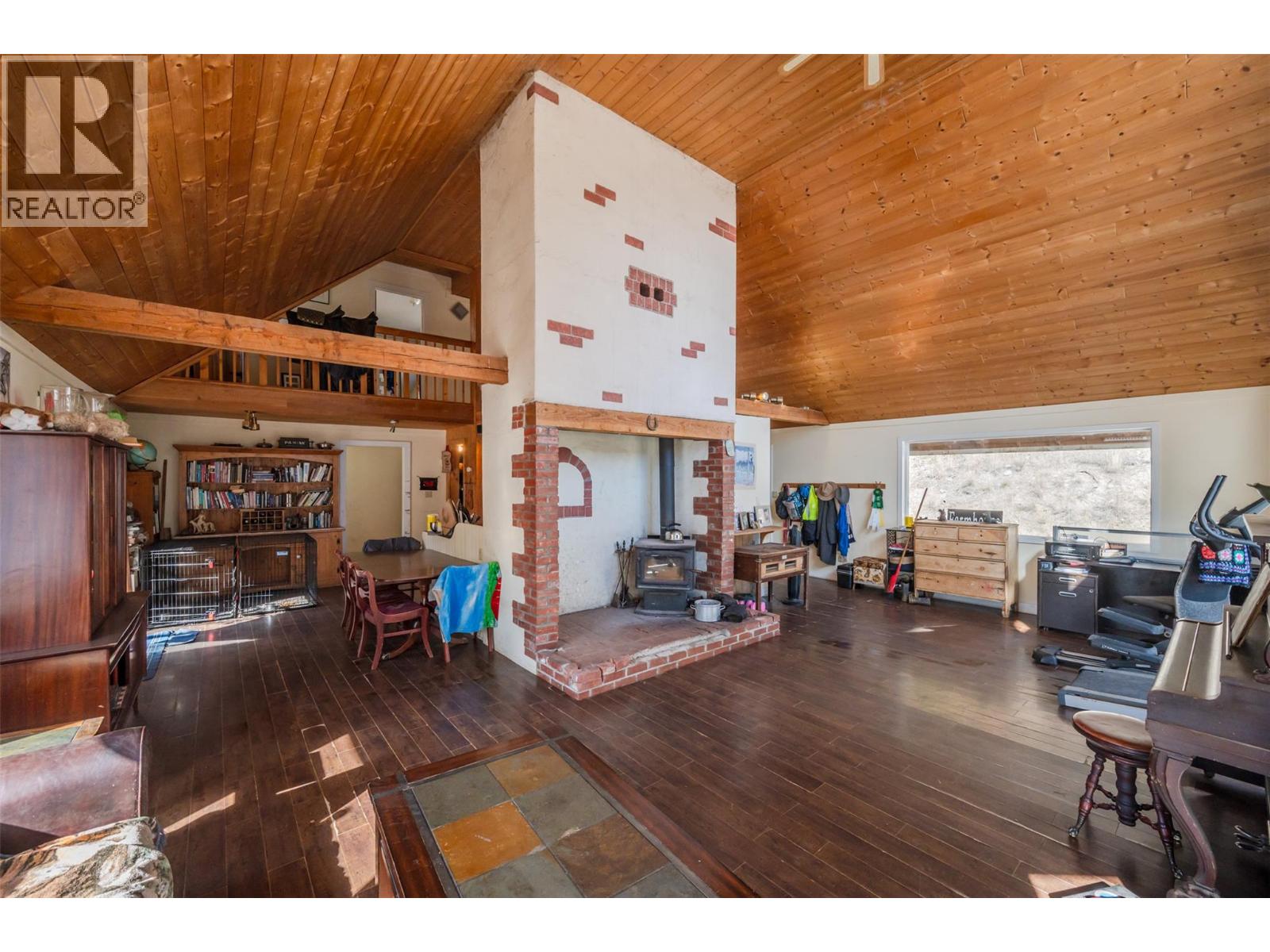 22797 Garnet Valley Road, Summerland