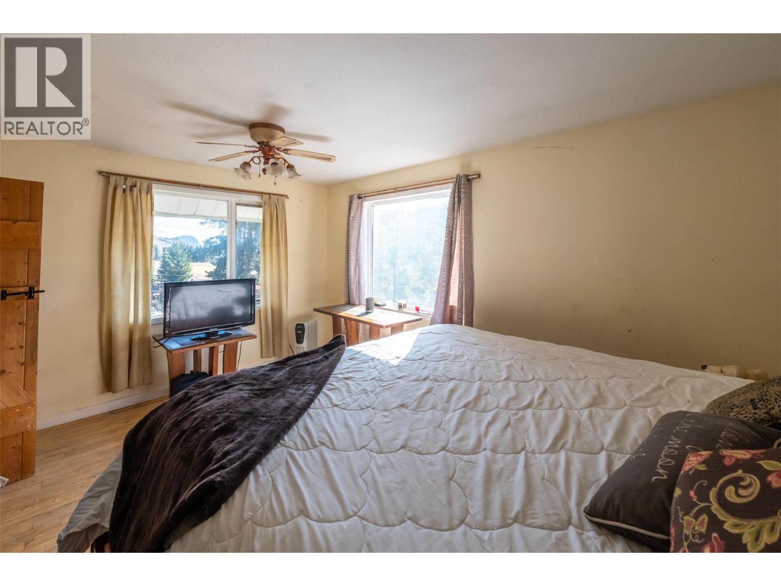 22797 Garnet Valley Road, Summerland