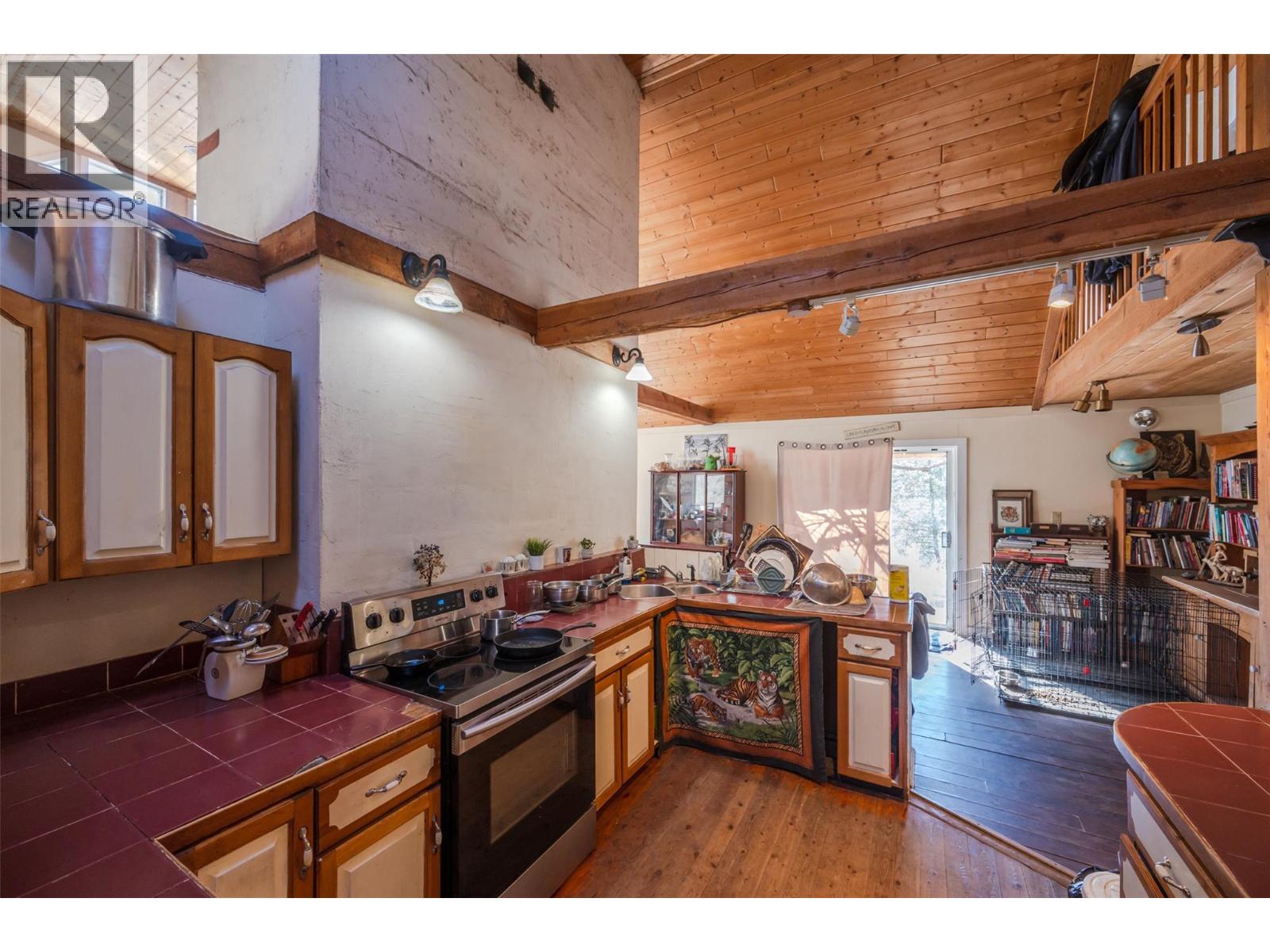 22797 Garnet Valley Road, Summerland