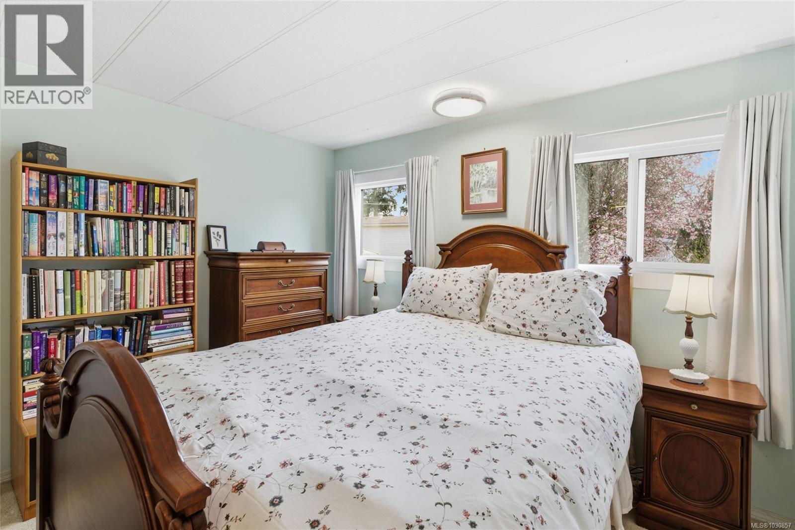 11 150 Corfield St N, Parksville