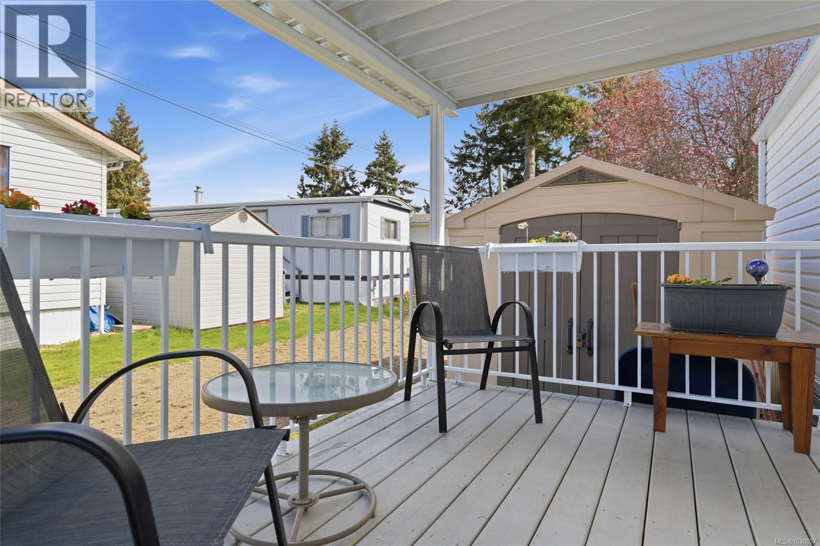 11 150 Corfield St N, Parksville