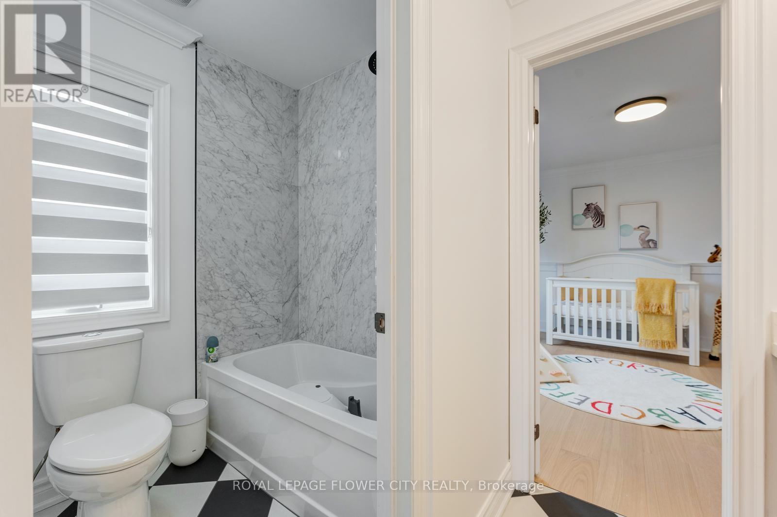 19 CONNORVALE AVENUE — photo 33