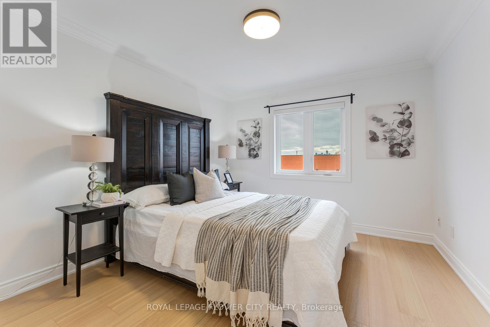 19 CONNORVALE AVENUE — photo 37