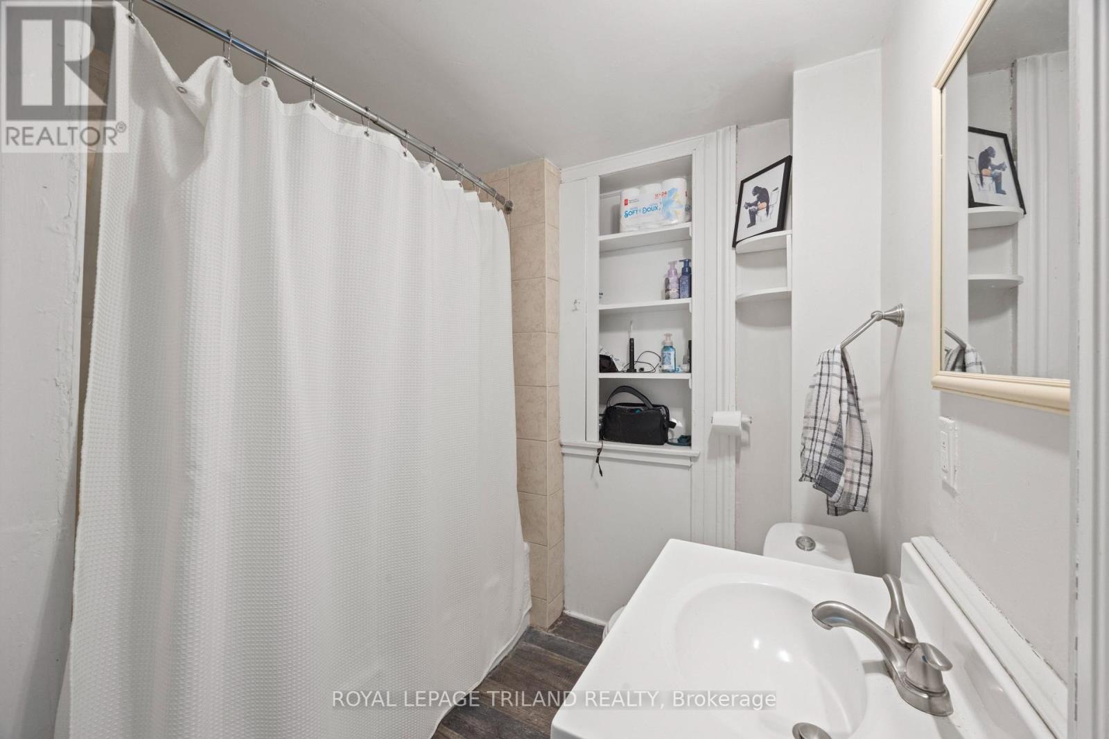 434 DUFFERIN AVENUE Property Photo