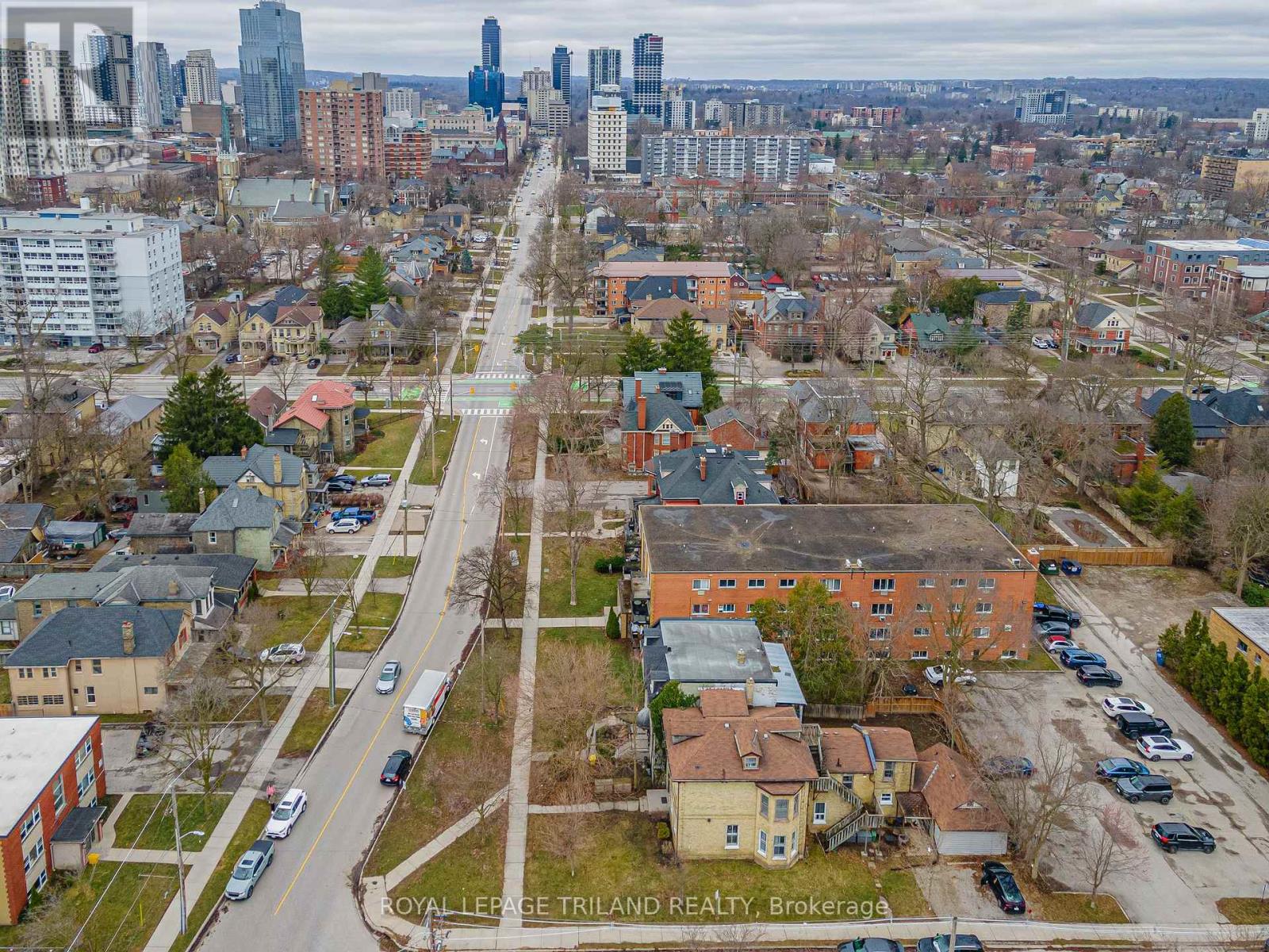 434 DUFFERIN AVENUE Property Photo