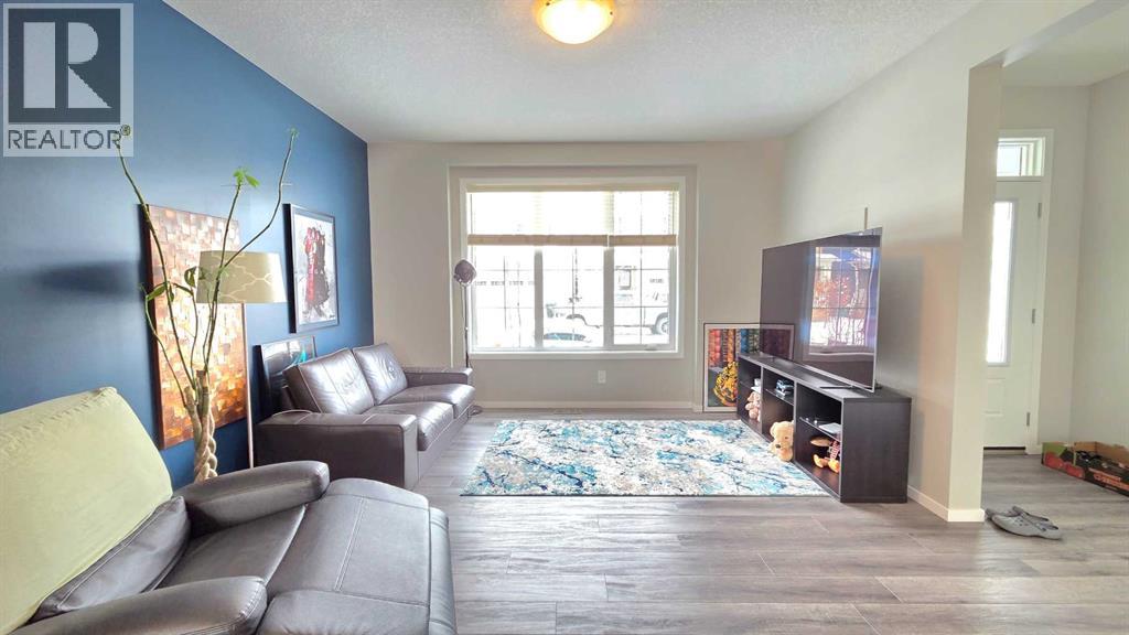 Single Family House for Sale in  Yorkville Road SW Yorkville Calgary 