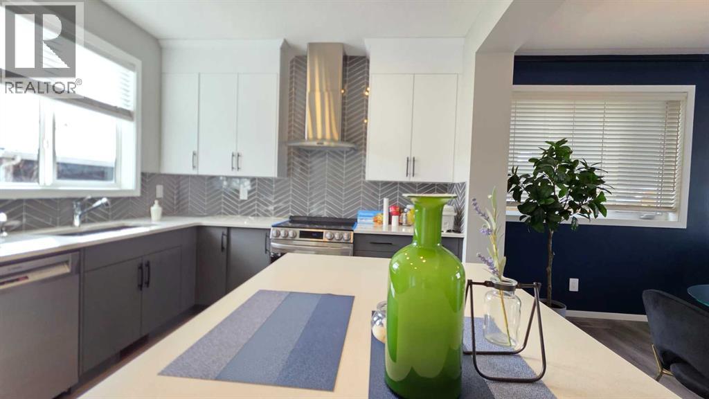 Single Family House for Sale in  Yorkville Road SW Yorkville Calgary 