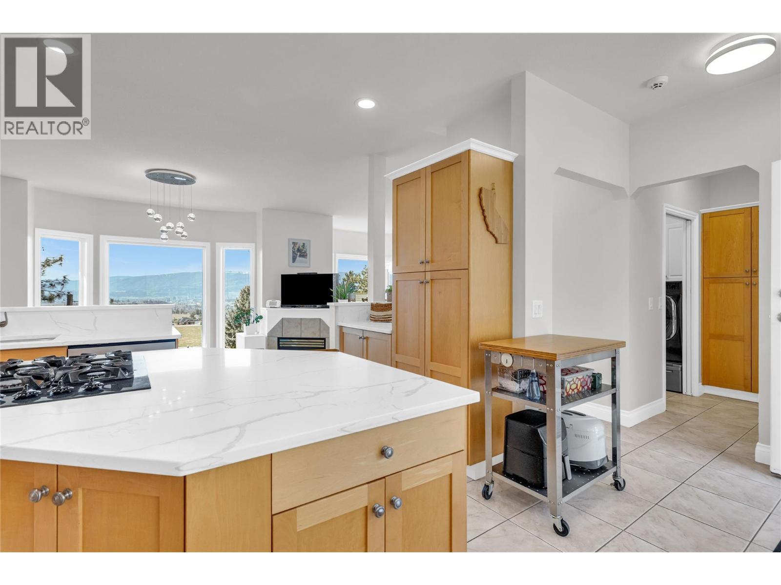 809 Toovey Road, Kelowna