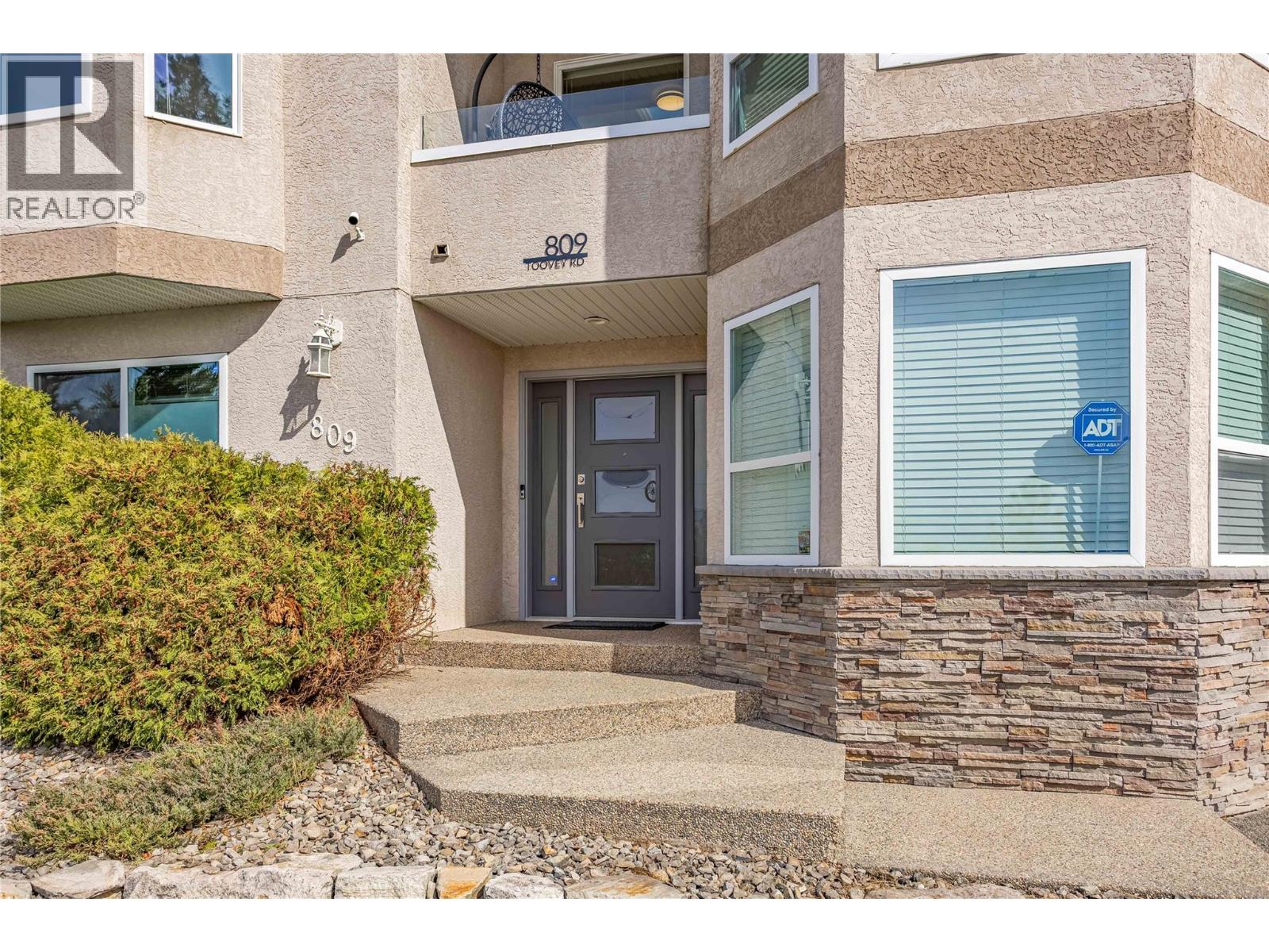 809 Toovey Road, Kelowna