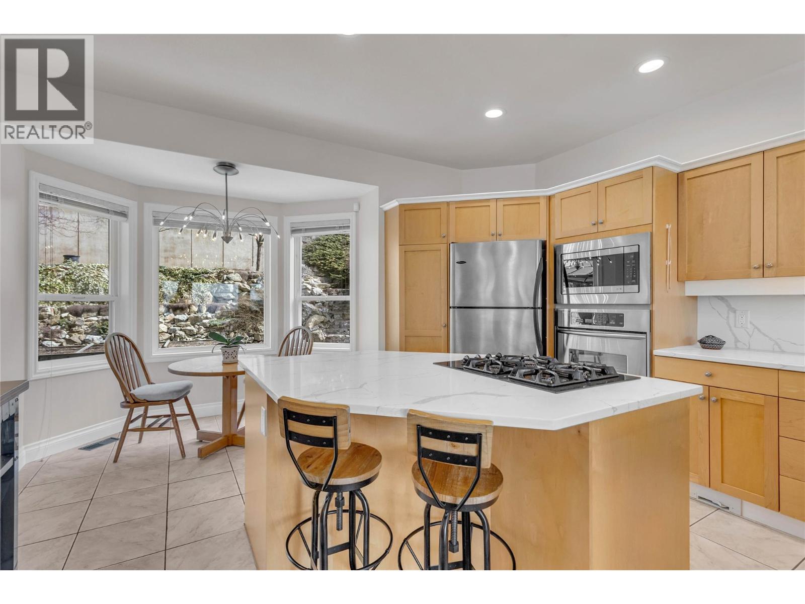 809 Toovey Road, Kelowna