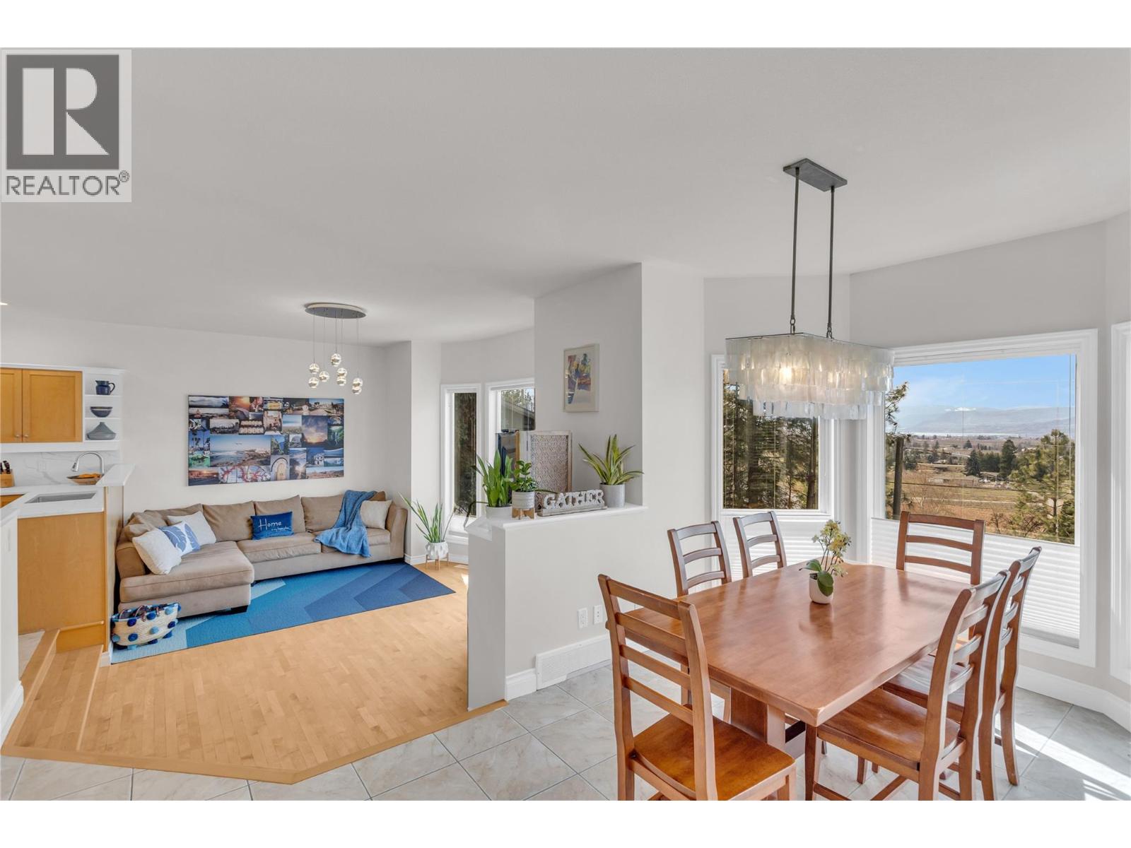 809 Toovey Road, Kelowna