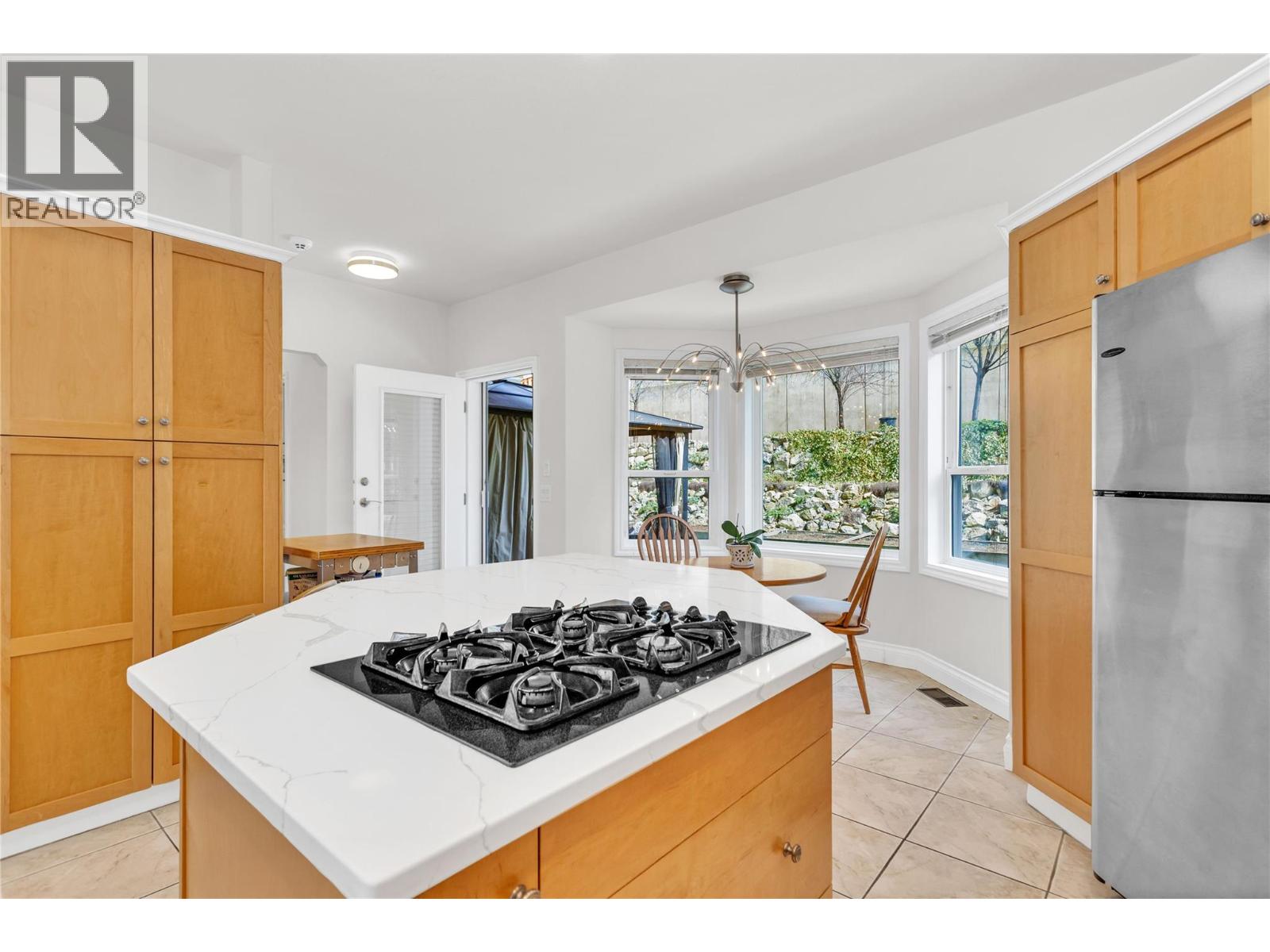 809 Toovey Road, Kelowna